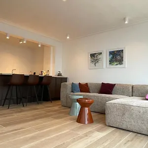 Sunny Seaview Appartement